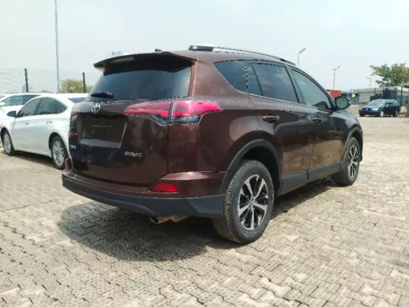 Toyota RAV 4   - 2018