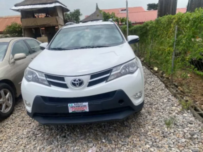 TOYOTA RAV4   - 2015