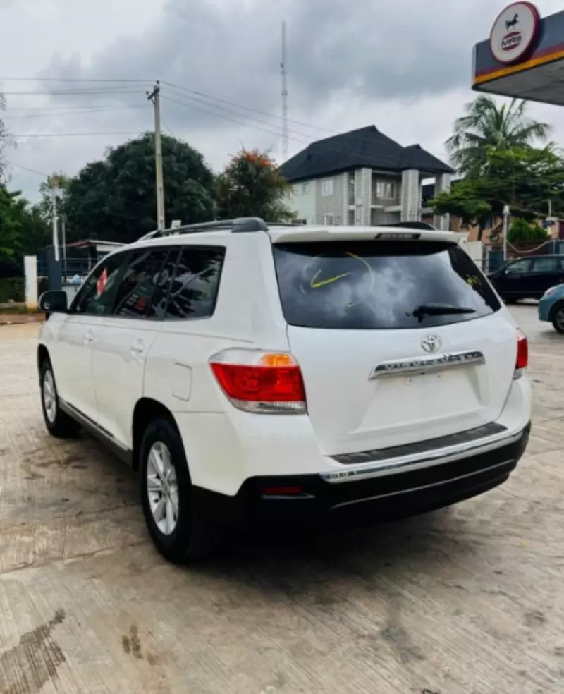 TOYOTA Highlander - 2013