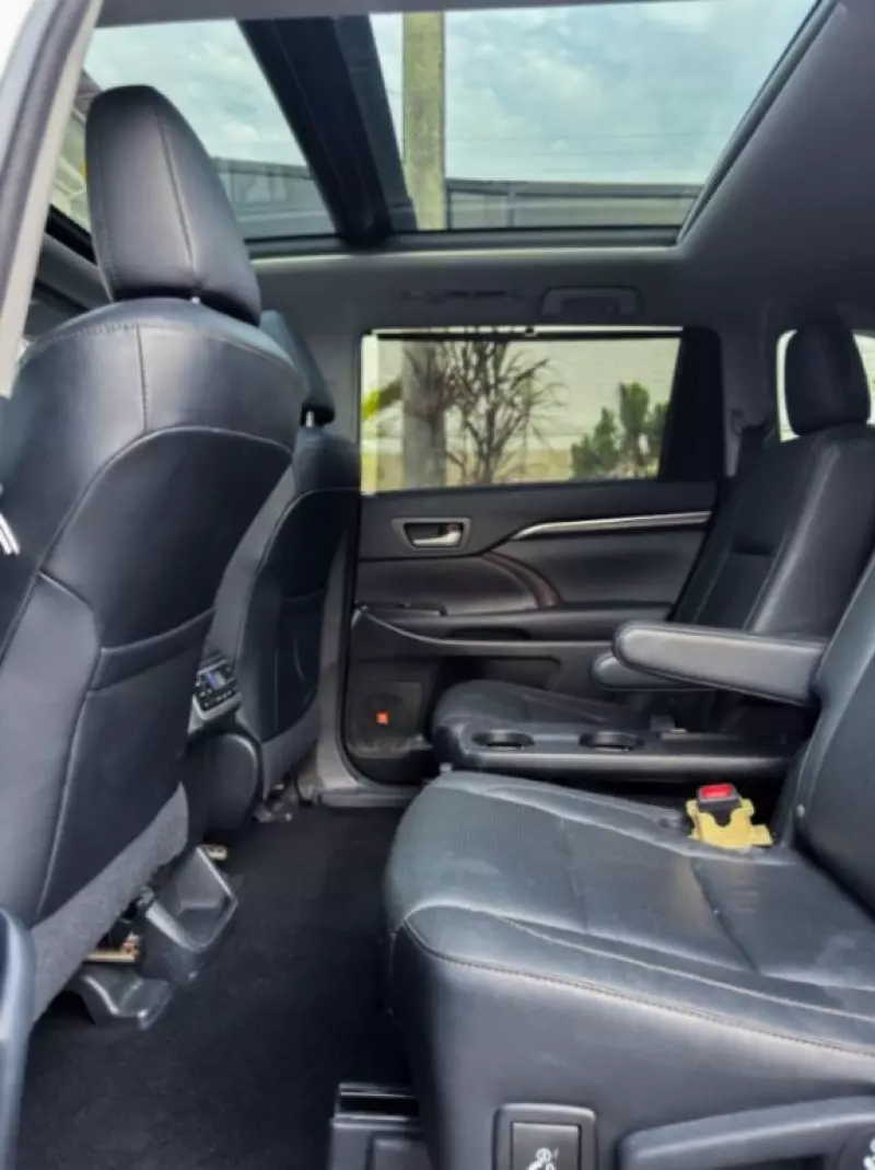 Toyota Highlander   - 2015