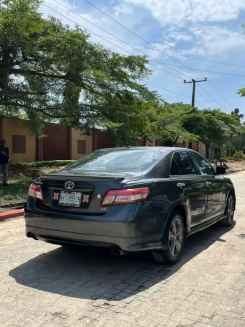 TOYOTA Camry - 2011