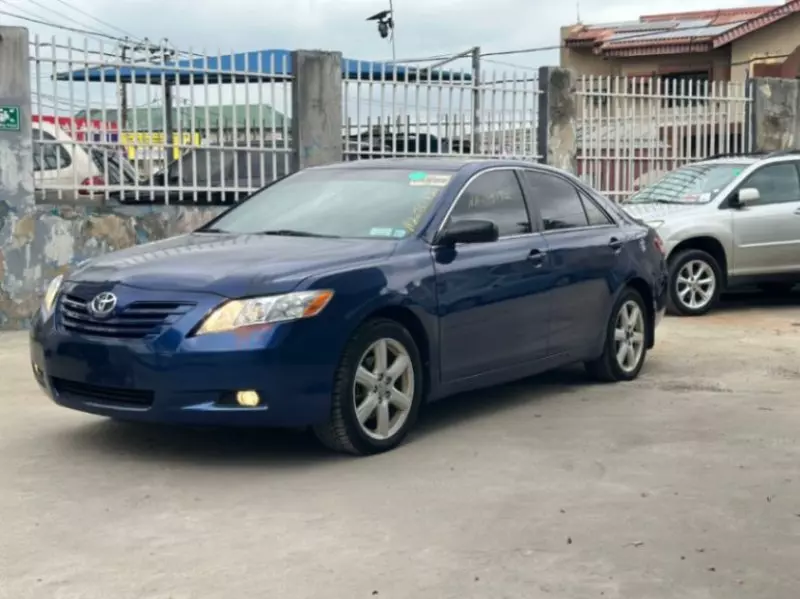 Toyota Camry   - 2007