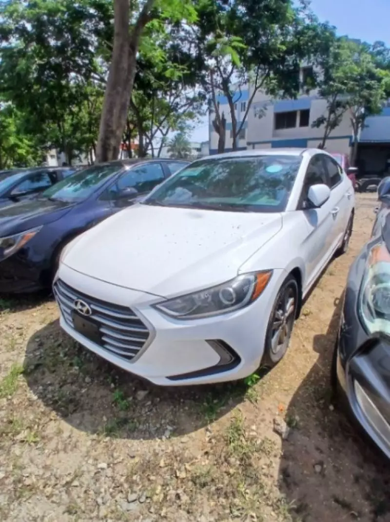 Hyundai Elantra   - 2017