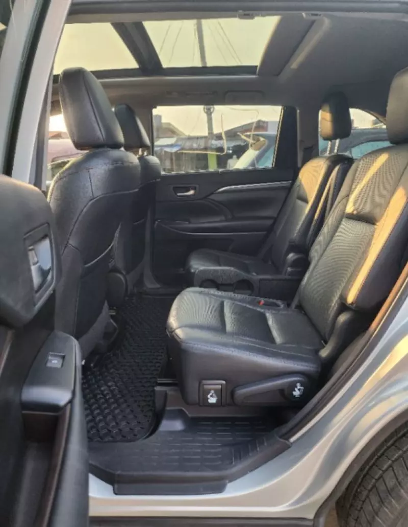 Toyota Highlander   - 2018