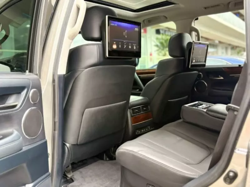 Lexus LX 570 - 2016