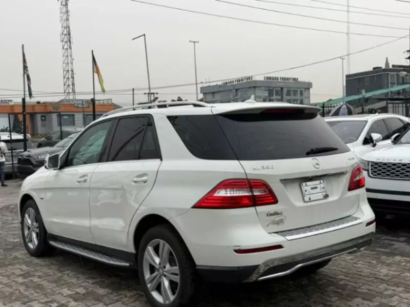 Mercedes-Benz ML 350   - 2012