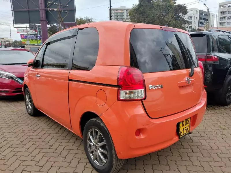 TOYOTA Porte - 2017