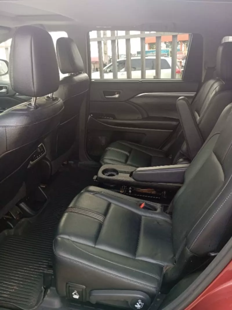 Toyota Highlander   - 2017