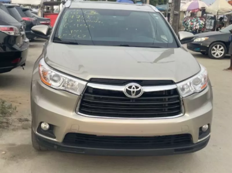 Toyota Highlander - 2016