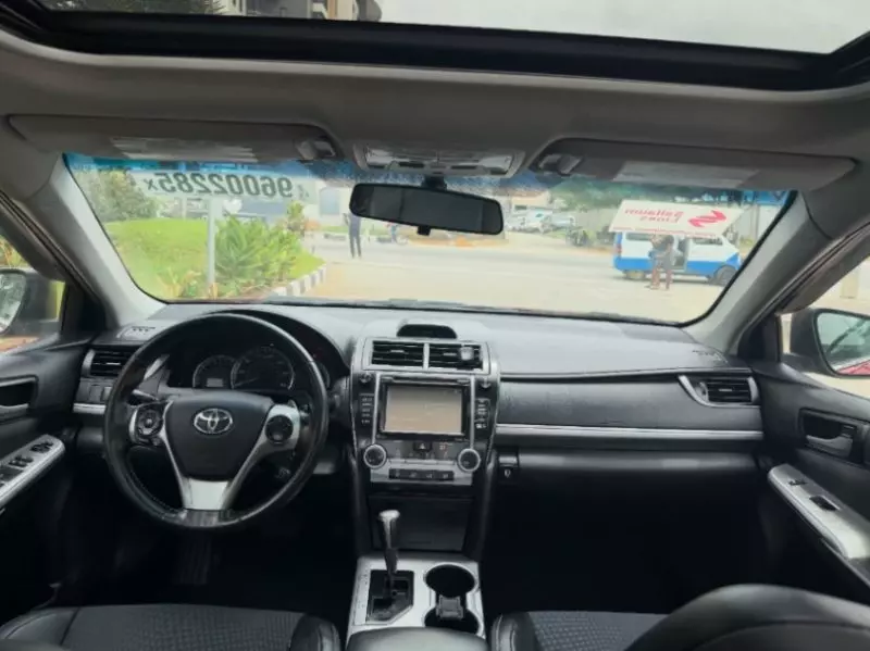 Toyota Camry   - 2014