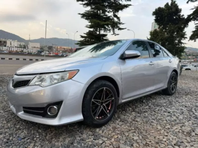 Toyota Camry   - 2014