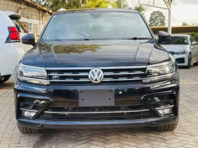 Volkswagen Tiguan   - 2019