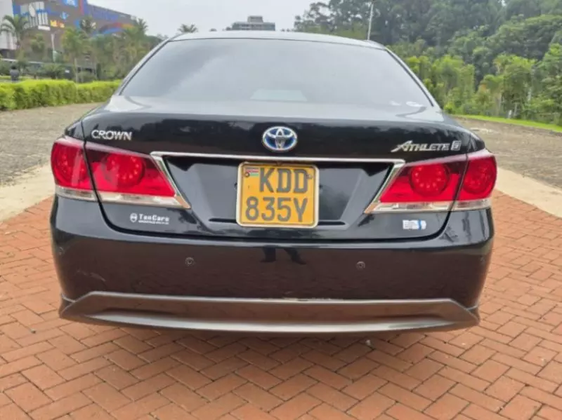 TOYOTA Crown - 2014