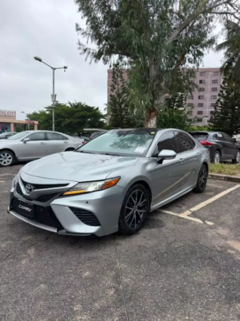 TOYOTA Camry   - 2018