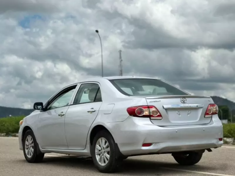 TOYOTA Corolla   - 2010