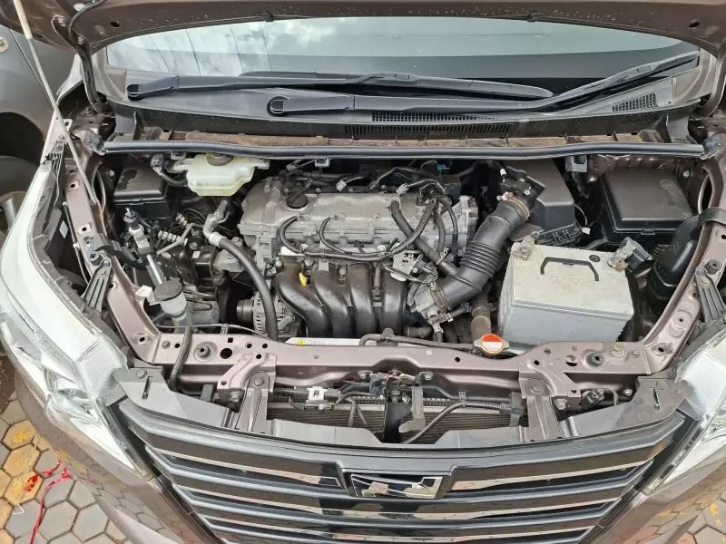 Toyota Noah   - 2016