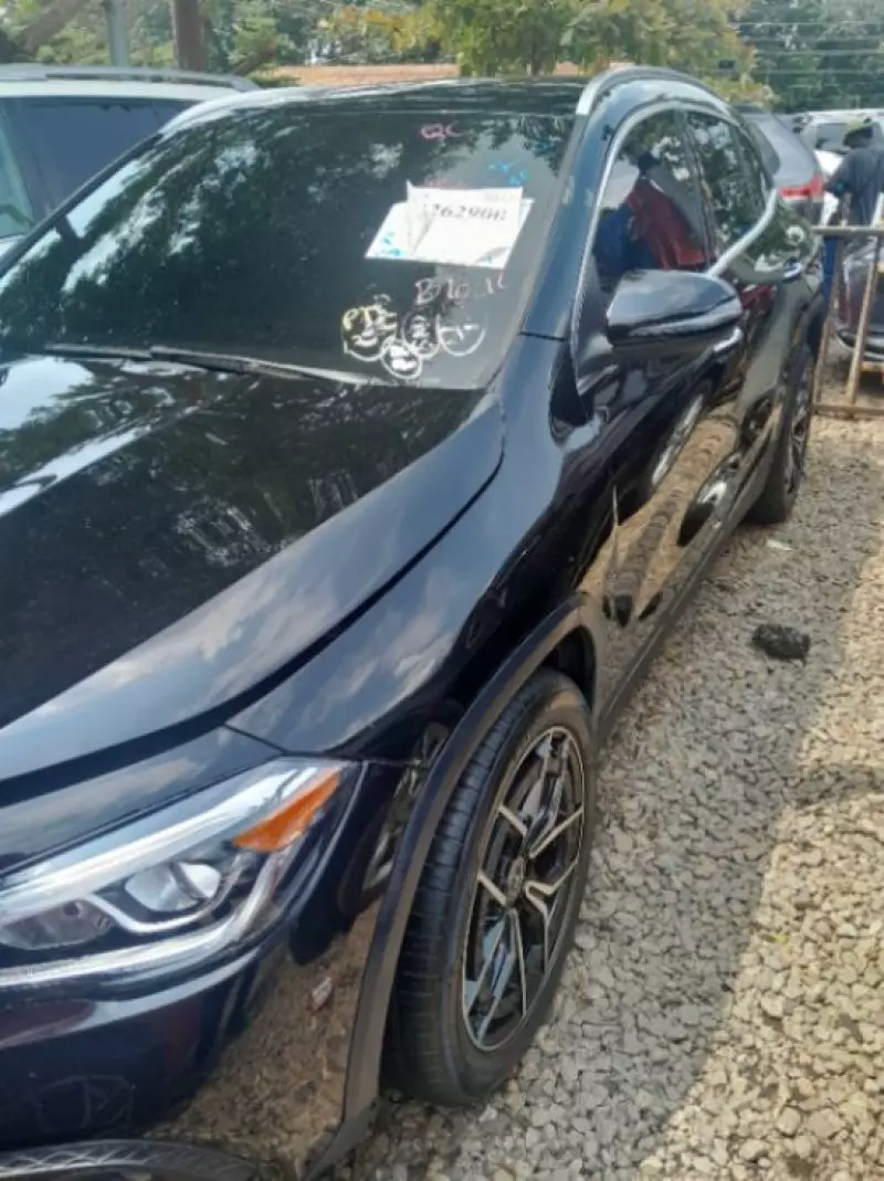 Mercedes-Benz GLA 250   - 2021