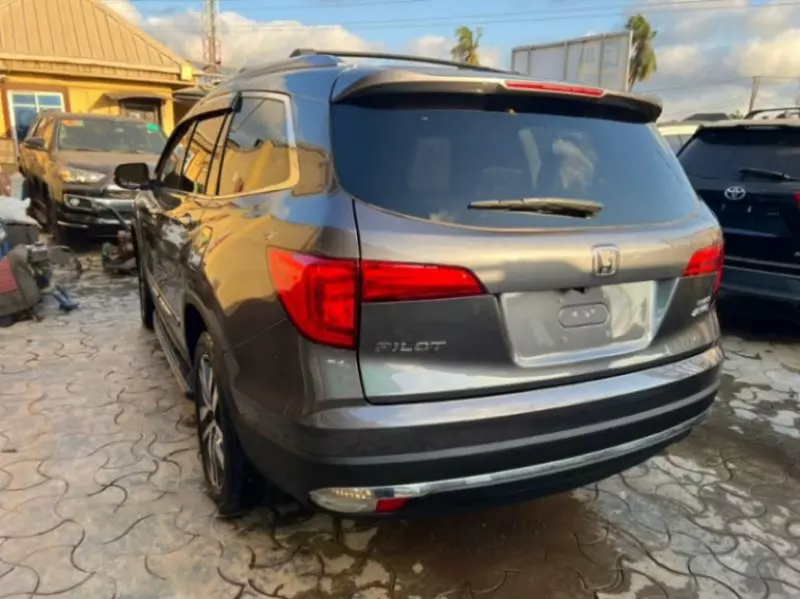Honda Pilot   - 2016