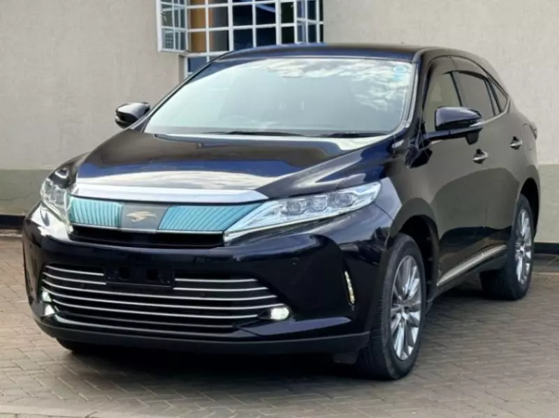Toyota Harrier   - 2018