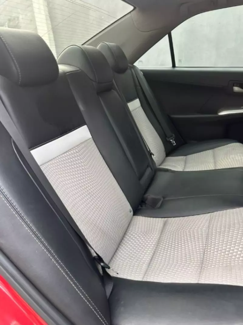 Toyota Camry   - 2012