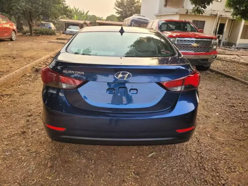 Hyundai Elantra   - 2014