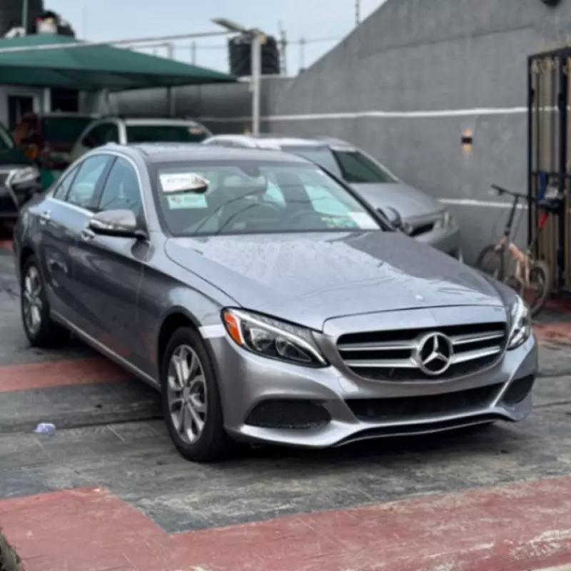 Mercedes-Benz C 300   - 2015
