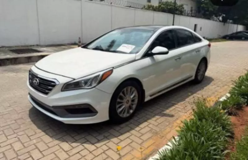 Hyundai Sonata   - 2015