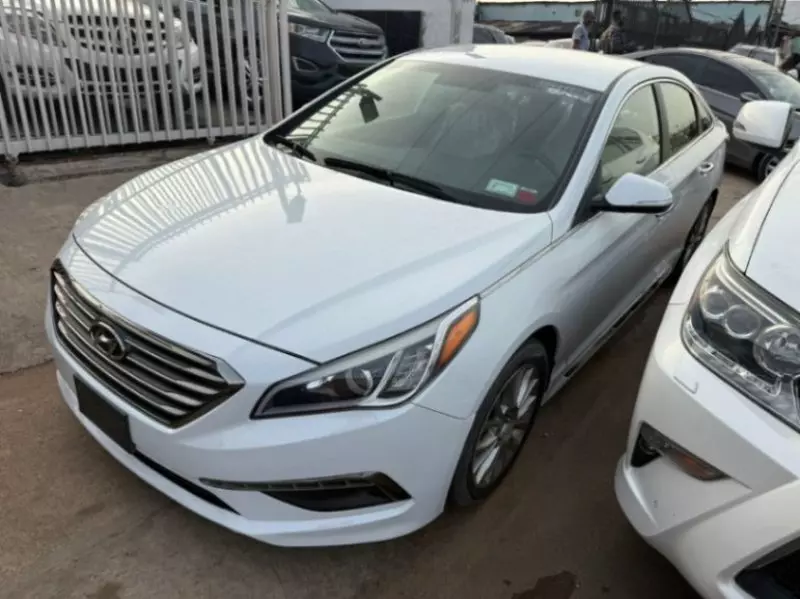 Hyundai Sonata   - 2015