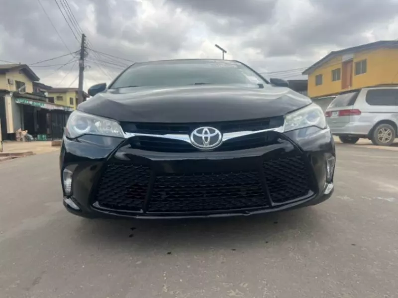 Toyota Camry   - 2017