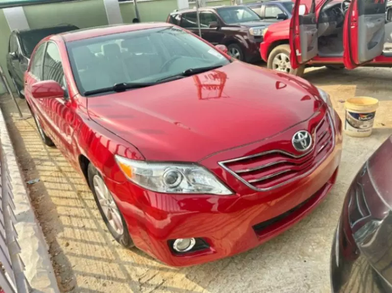 TOYOTA Camry - 2011