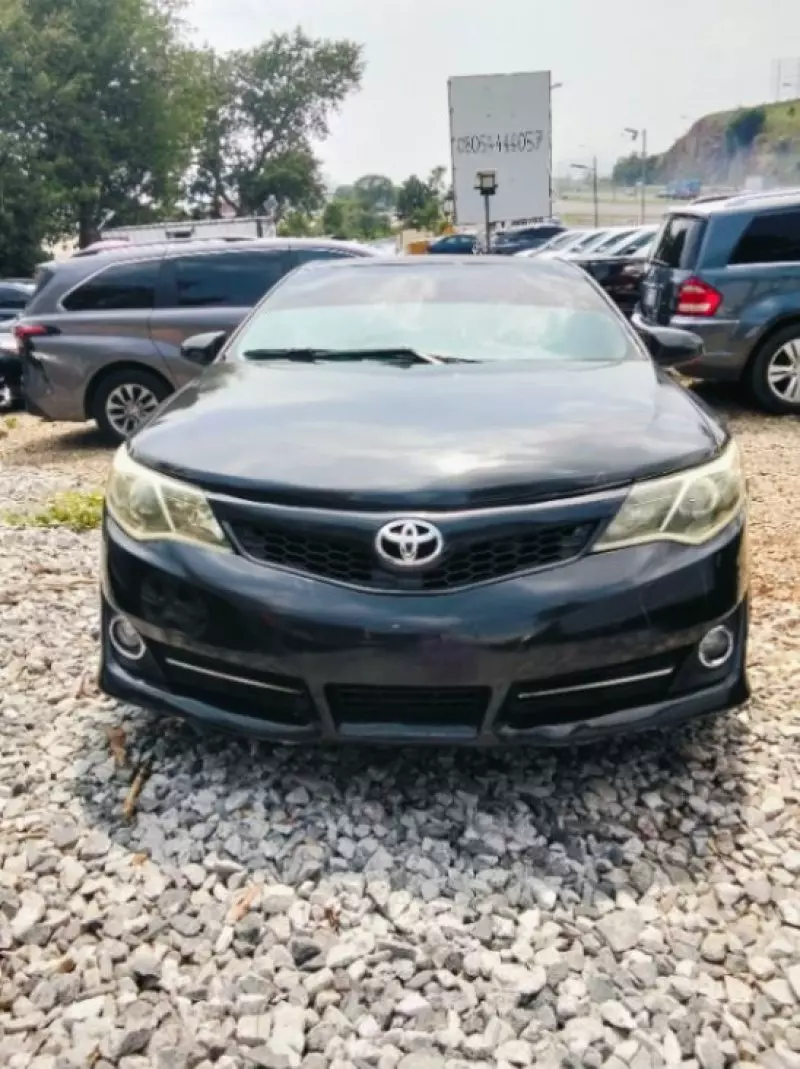 TOYOTA Camry   - 2012
