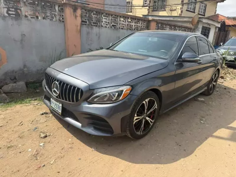 Mercedes-Benz C 300 - 2015