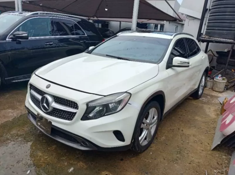 Mercedes-Benz GLA 250   - 2016