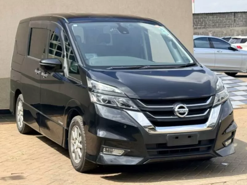 Nissan Serena Hybrid    - 2018