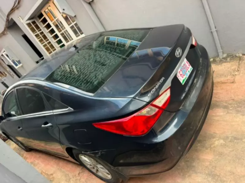 Hyundai Sonata   - 2013