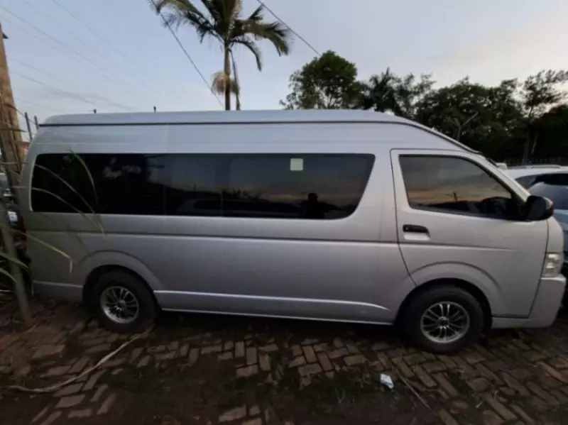 Toyota Hiace   - 2018