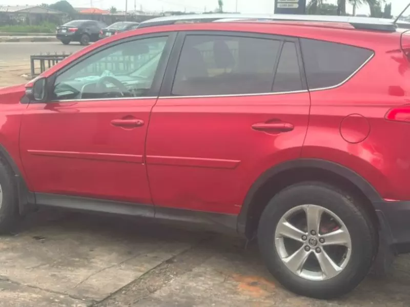 TOYOTA RAV 4 - 2015