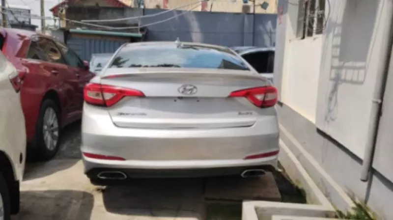 Hyundai Sonata   - 2015