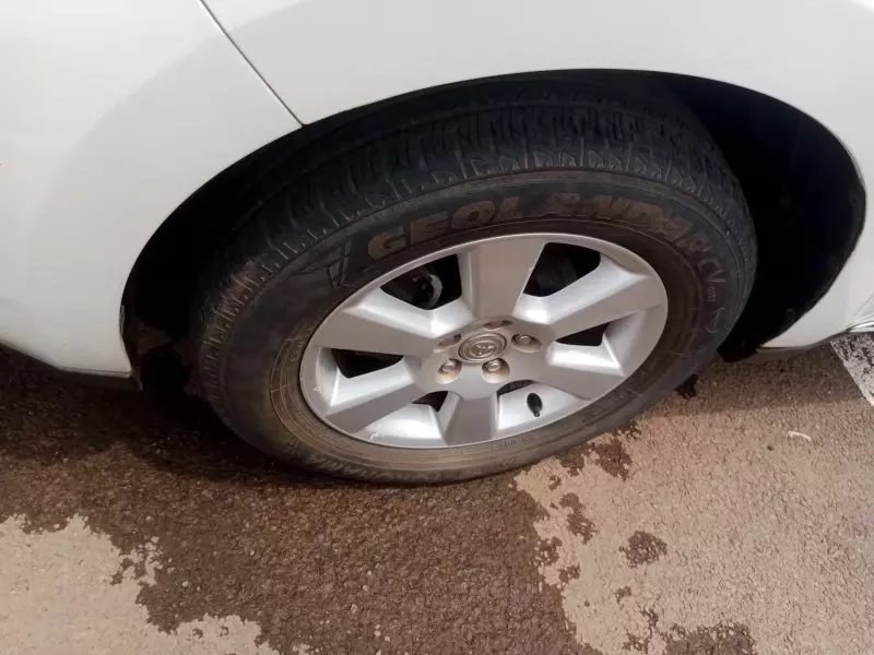 Toyota Harrier hybrid    - 2015