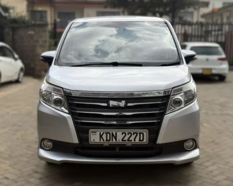 TOYOTA Noah   - 2016