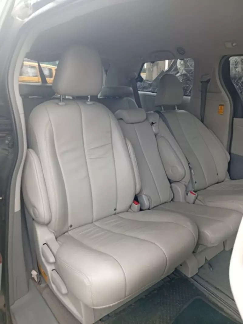TOYOTA Sienna   - 2014