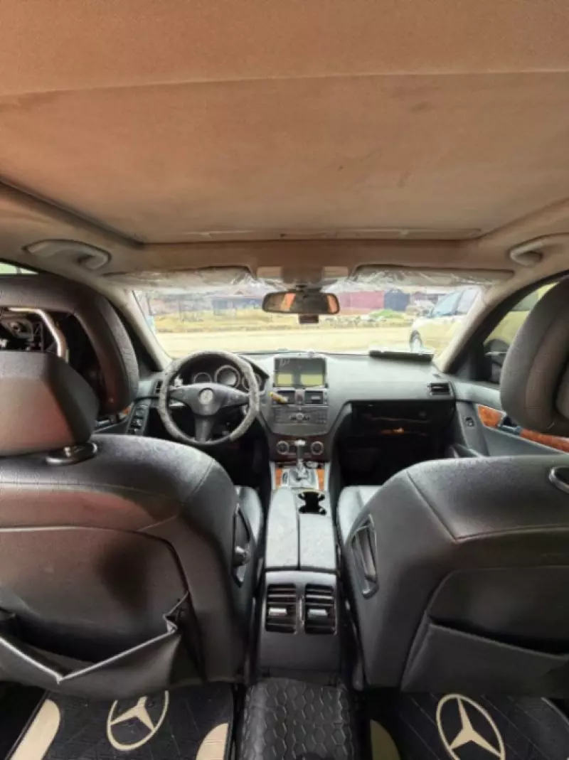 Mercedes-Benz C-Class   - 2009