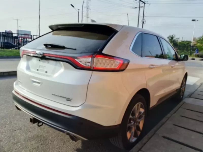 Ford Edge   - 2015