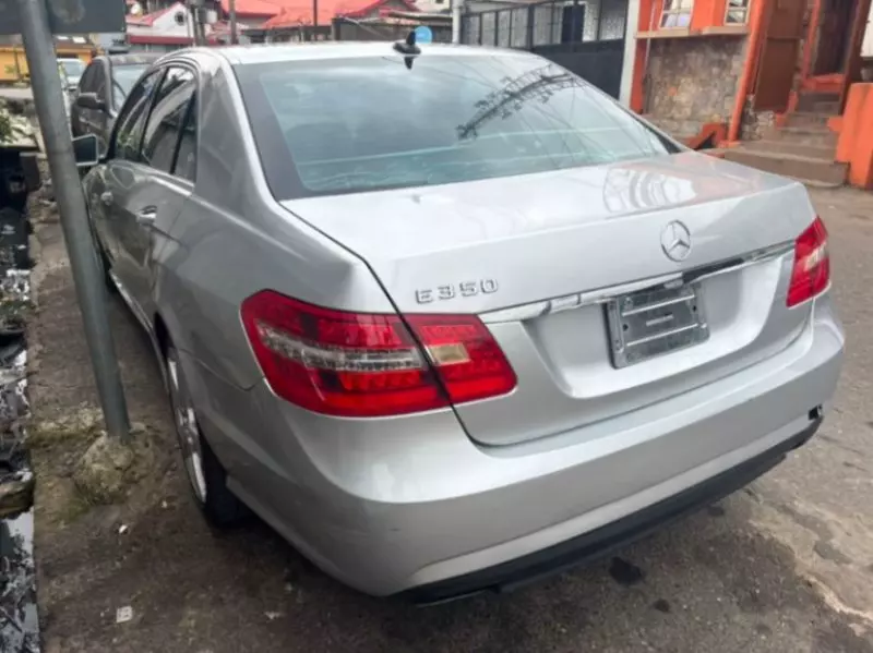 Mercedes-Benz E-Class   - 2011