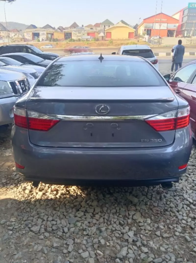 Lexus ES - 2014