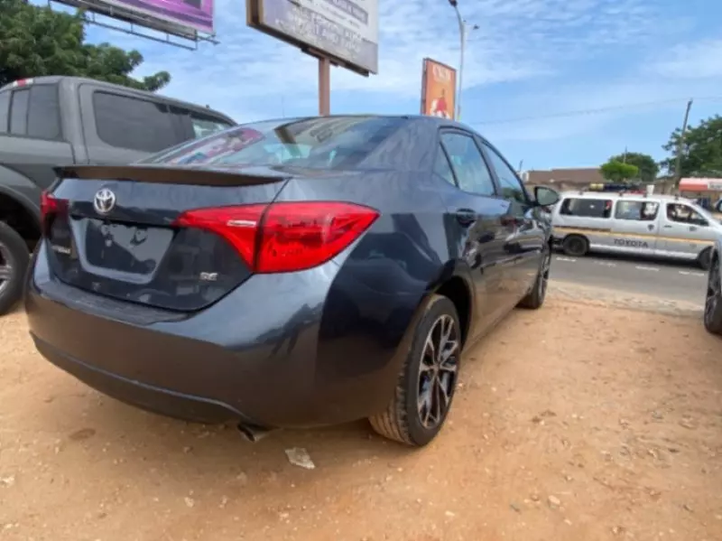 TOYOTA Corolla - 2018