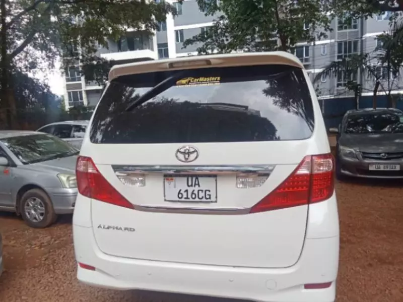Toyota Alphard   - 2010