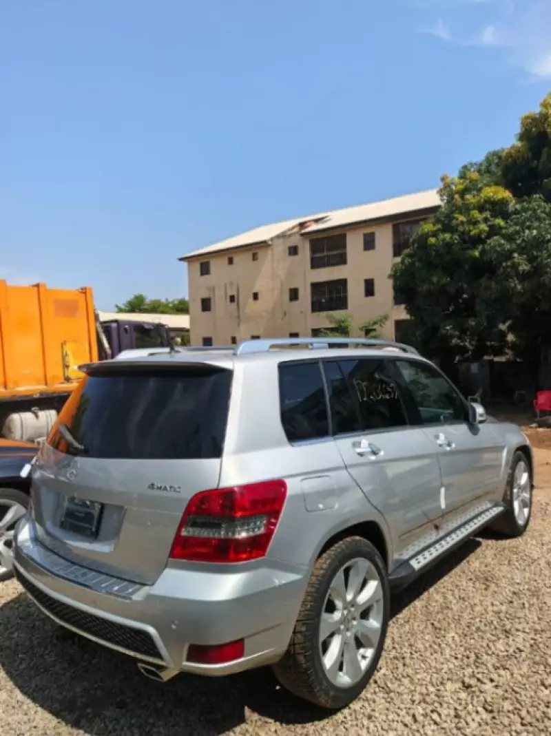 Mercedes-Benz GLK 350   - 2012
