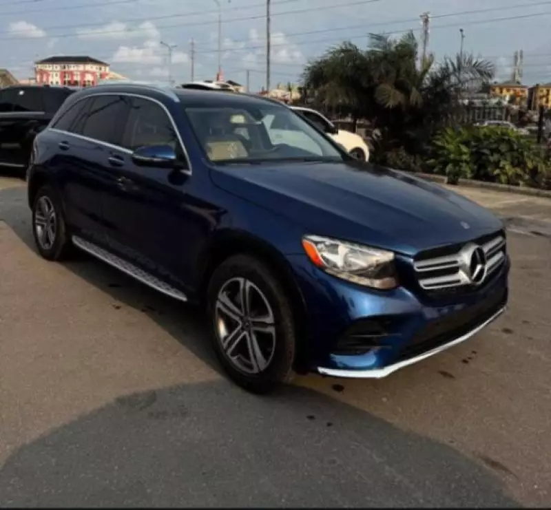 Mercedes-Benz GLC 300   - 2018