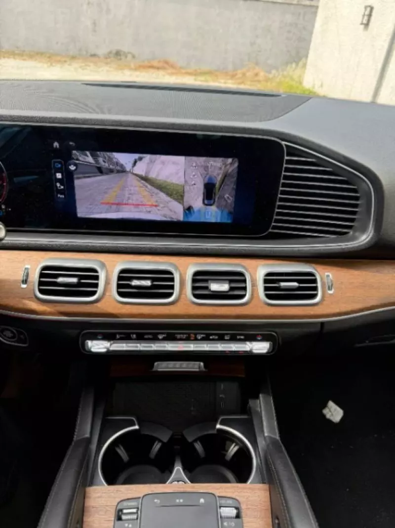 Mercedes-Benz GLE-Class   - 2025